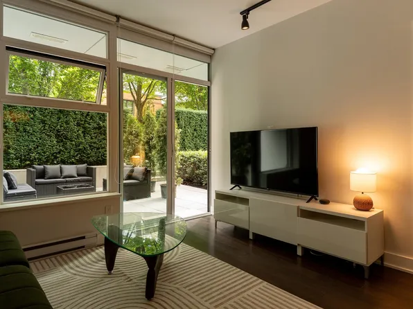 1777 W 7th Ave #2, Vancouver, BC V6J 0E5