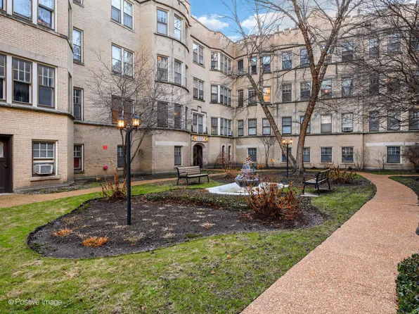 670 Hinman Ave APT 1C, Evanston, IL 60202