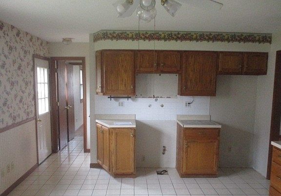 5th image of 321 Atwood Ave