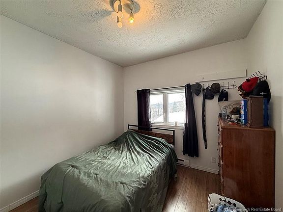 5th image of 688 Canada Rd