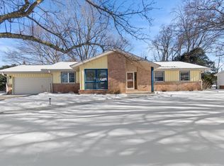 6530 N Alberta Ct, Glendale, WI 53217