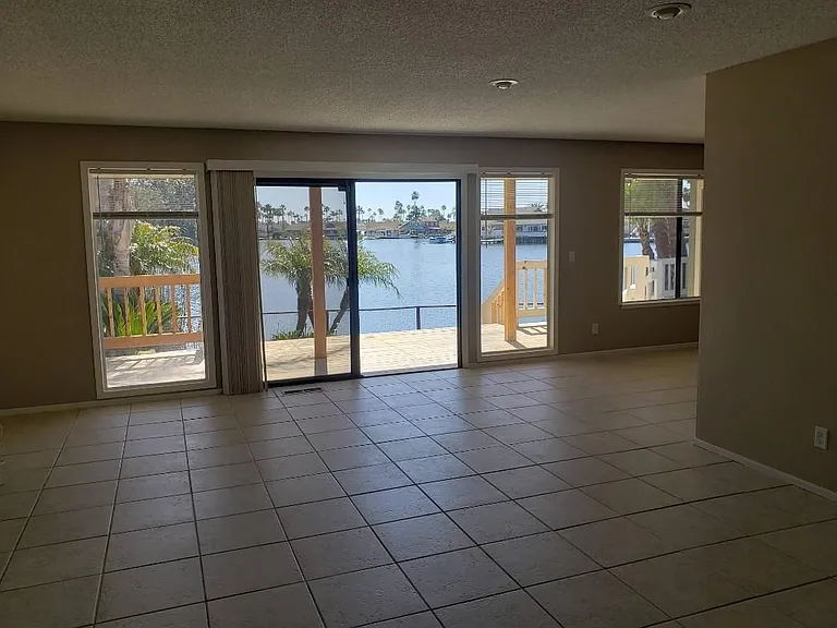 1315 Shell Ct — Photo 14