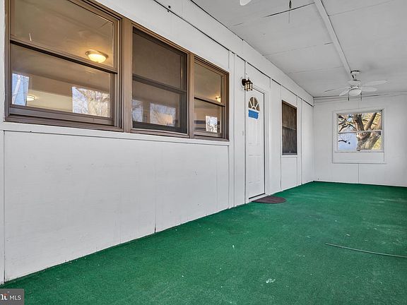 5th image of 23 Tilton Ave