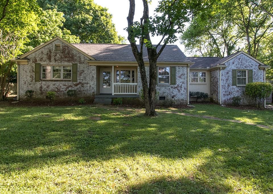 1st image of 105 W Tyne Dr