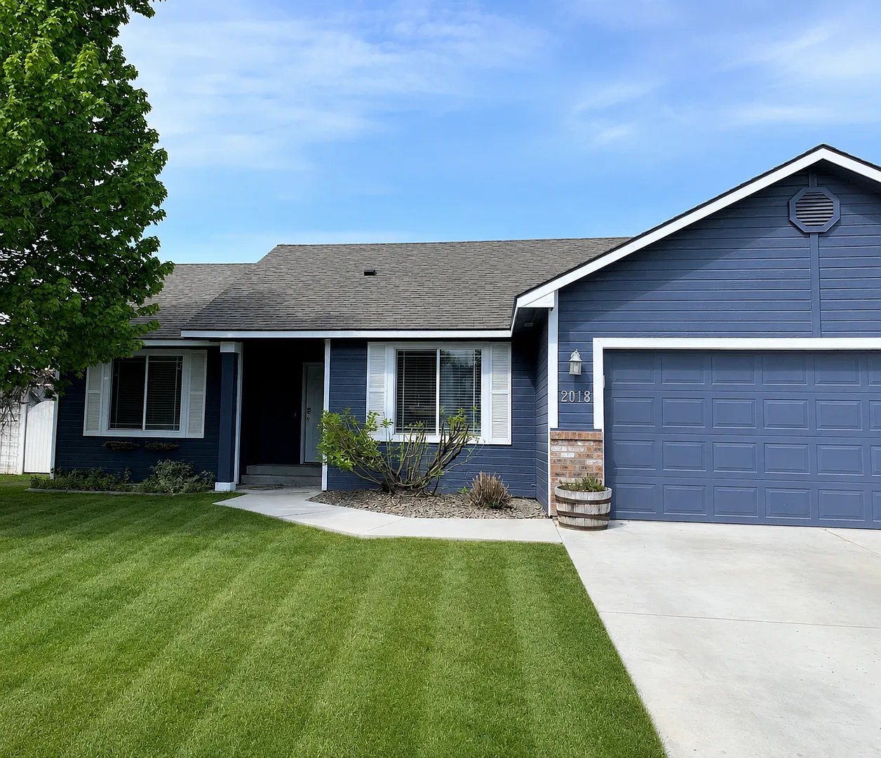 Private Backyard, Covered Patio & Room To Settle In! — Photo 1