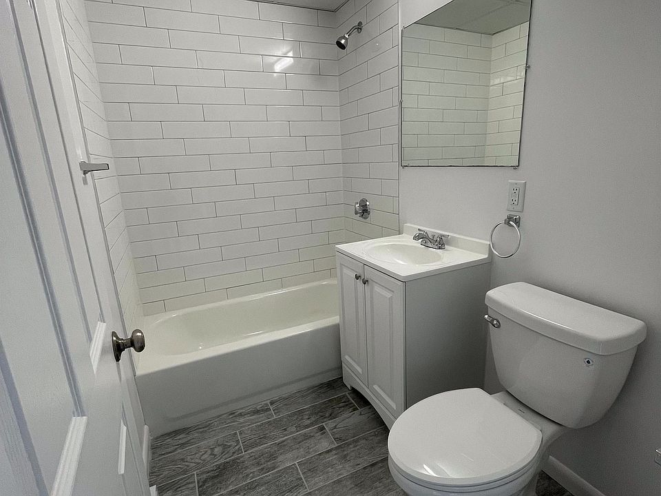 1st image of 106 Broad St #22