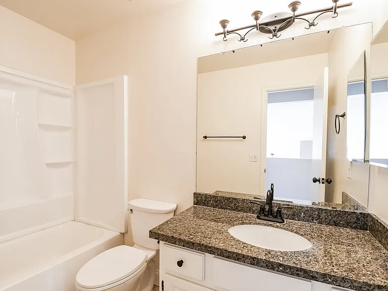 1534 E Campbell Ave — Photo 16