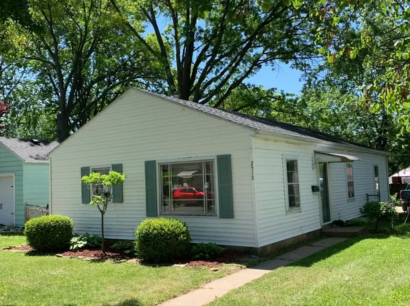 2510 Charlotte Ave, Fort Wayne, IN 46805