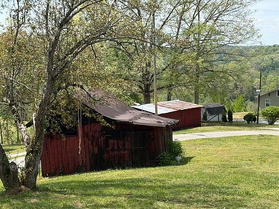 3rd image of 1246 Wolf River Rd