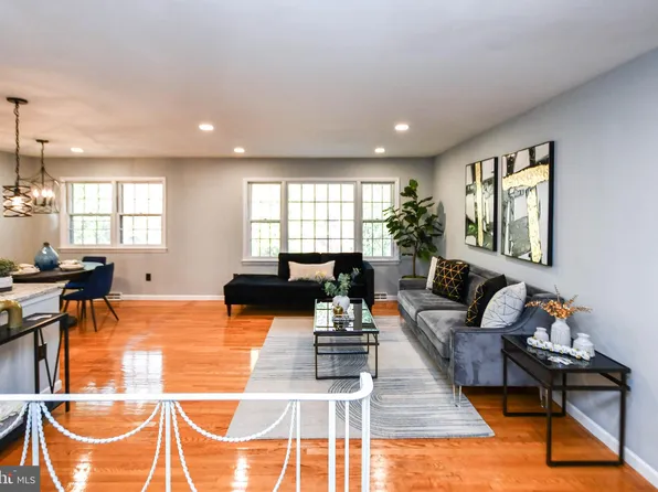 3108 Rose Valley Dr, Fort Washington, MD 20744