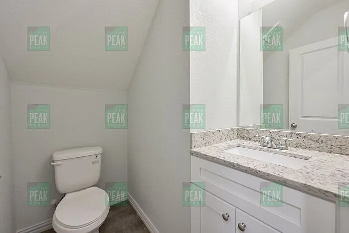 2034 Brookes St — Photo 11
