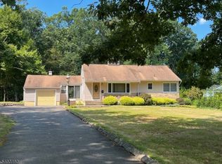 44 Lakeview Ave, Florham Park Boro, NJ 07932