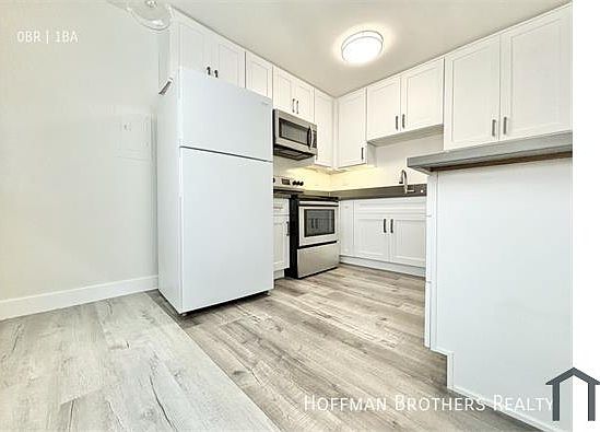 1st image of 5452 Sierra Vista Ave #202