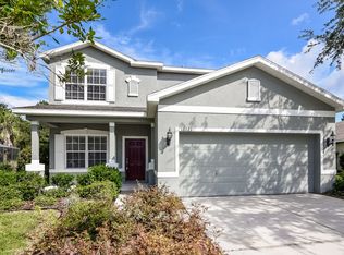 16121 Bridgepark Dr, Lithia, FL 33547