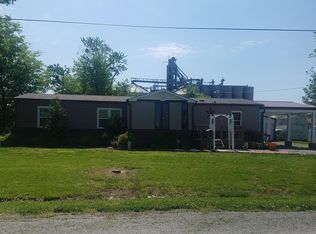 608 High St, Mound City, IL 62963