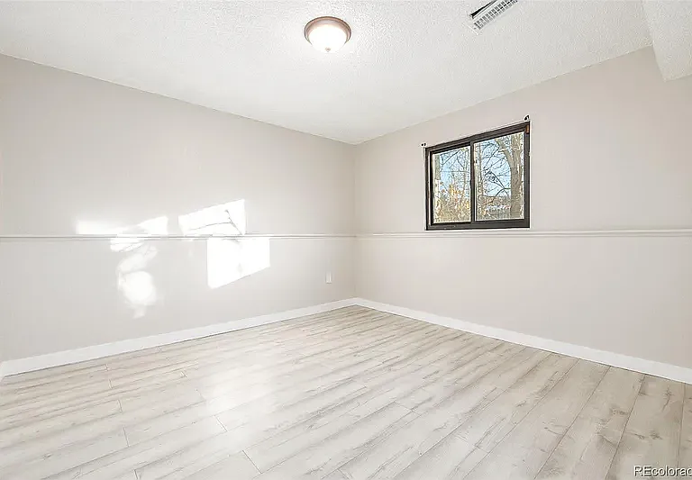 18296 E Layton Pl — Photo 14