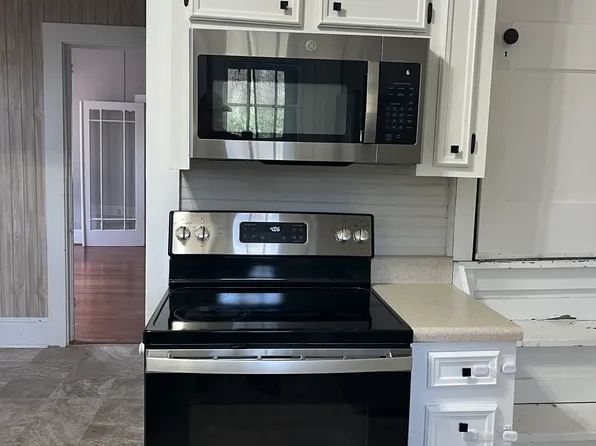 1324 Glenn St, Newberry, SC 29108