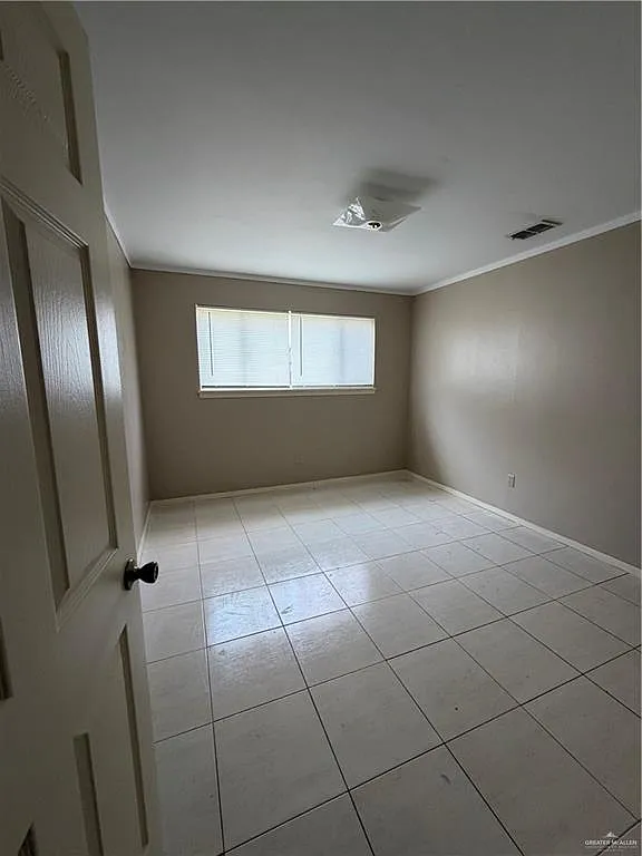 2 bed, 1.0 bath, 778 sqft, $950 — Photo 4