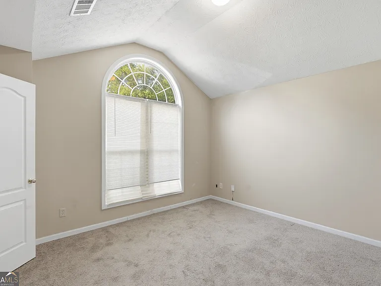 5420 Yellow Pine Dr — Photo 13