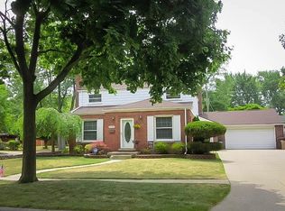35707 Chestnut St, Wayne, MI 48184