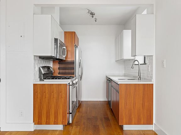 3rd image of 209 Quincy St #4F