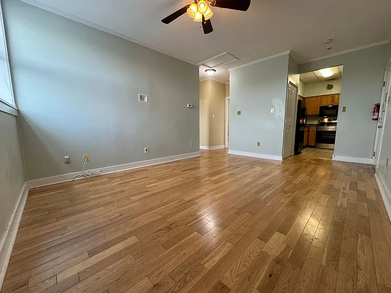 535 Main St #17 — Photo 5