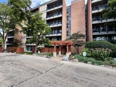 5950 Oakwood Dr APT 3M, Lisle, IL, 60532