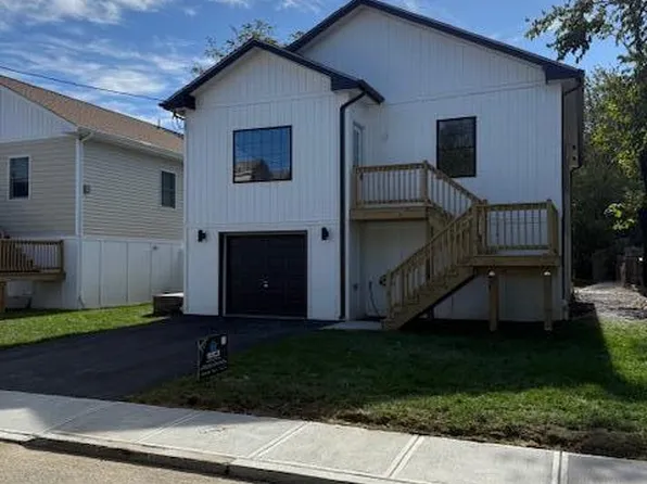 58 Oak St, Keansburg, NJ 07734