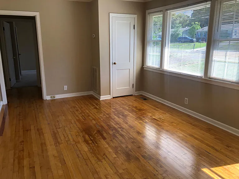 2107 Chillicothe St — Photo 6