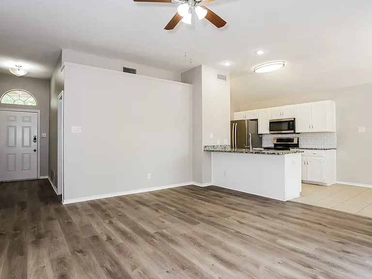 6841 Black Wing Dr — Photo 4