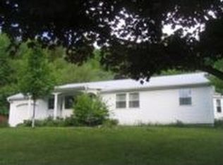 52 Loop Rd #TOWNHOUSE 76, Newfane, VT 05345