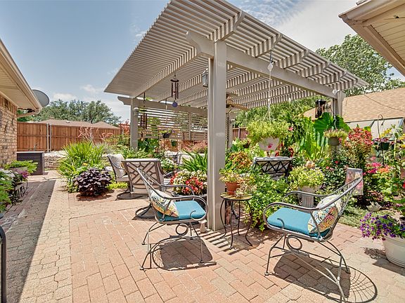 5th image of 4609 Silverthorn Dr