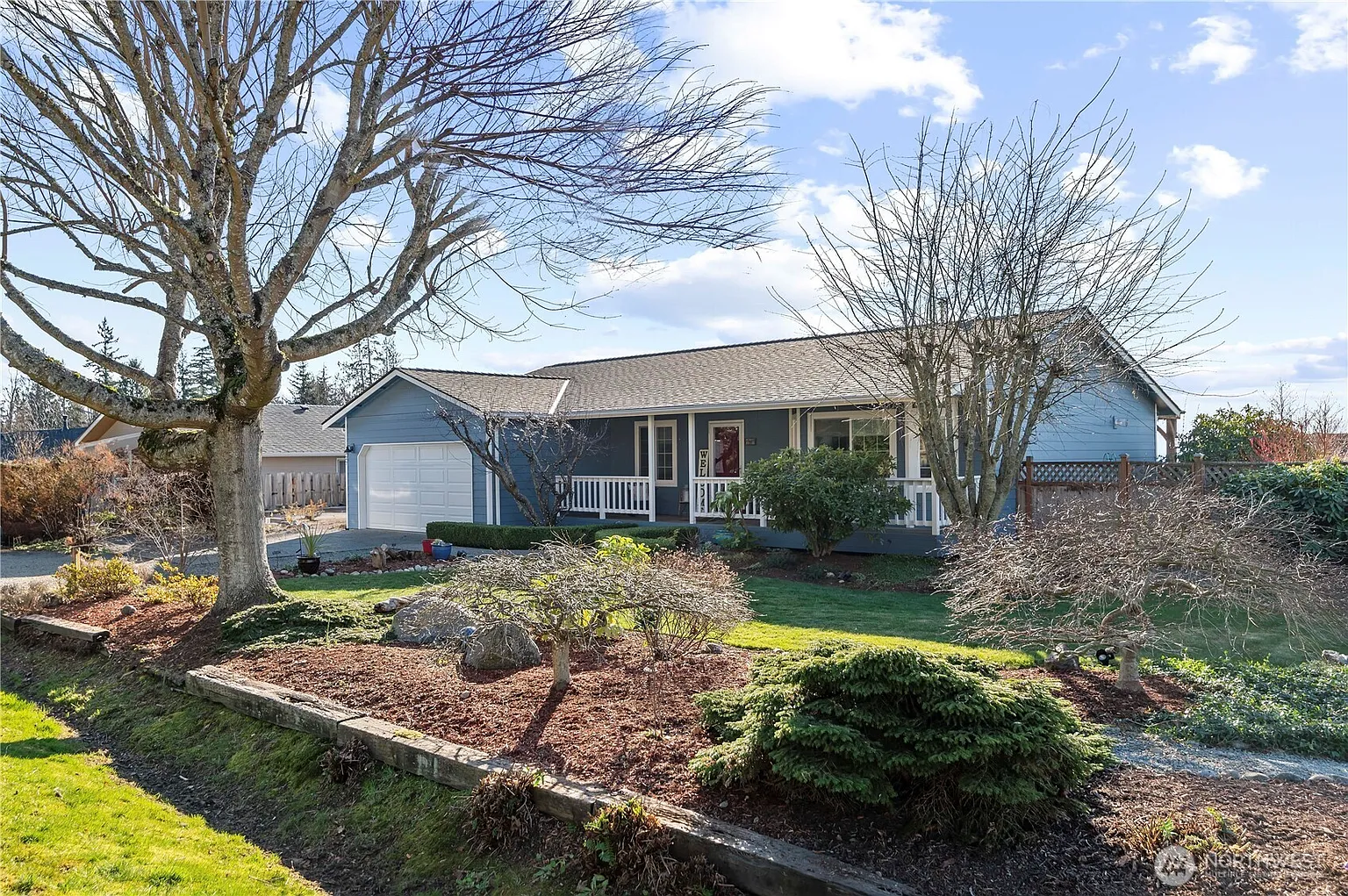 527 Island View Drive photo 1