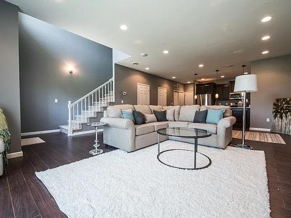 4th image of 4421 Wild Rose Ct