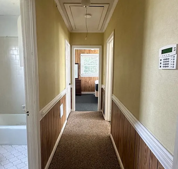 704 E Country Club Dr — Photo 16