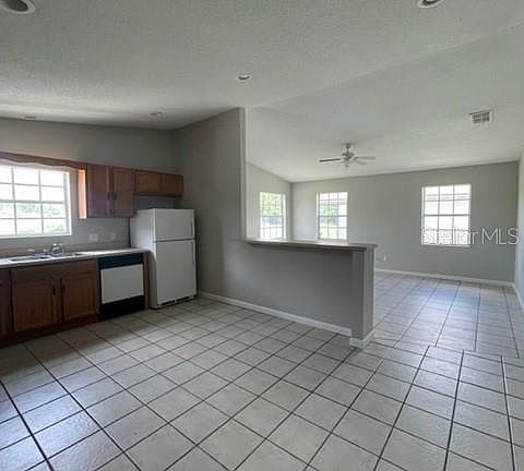 4th image of 40 Jefferson Rd