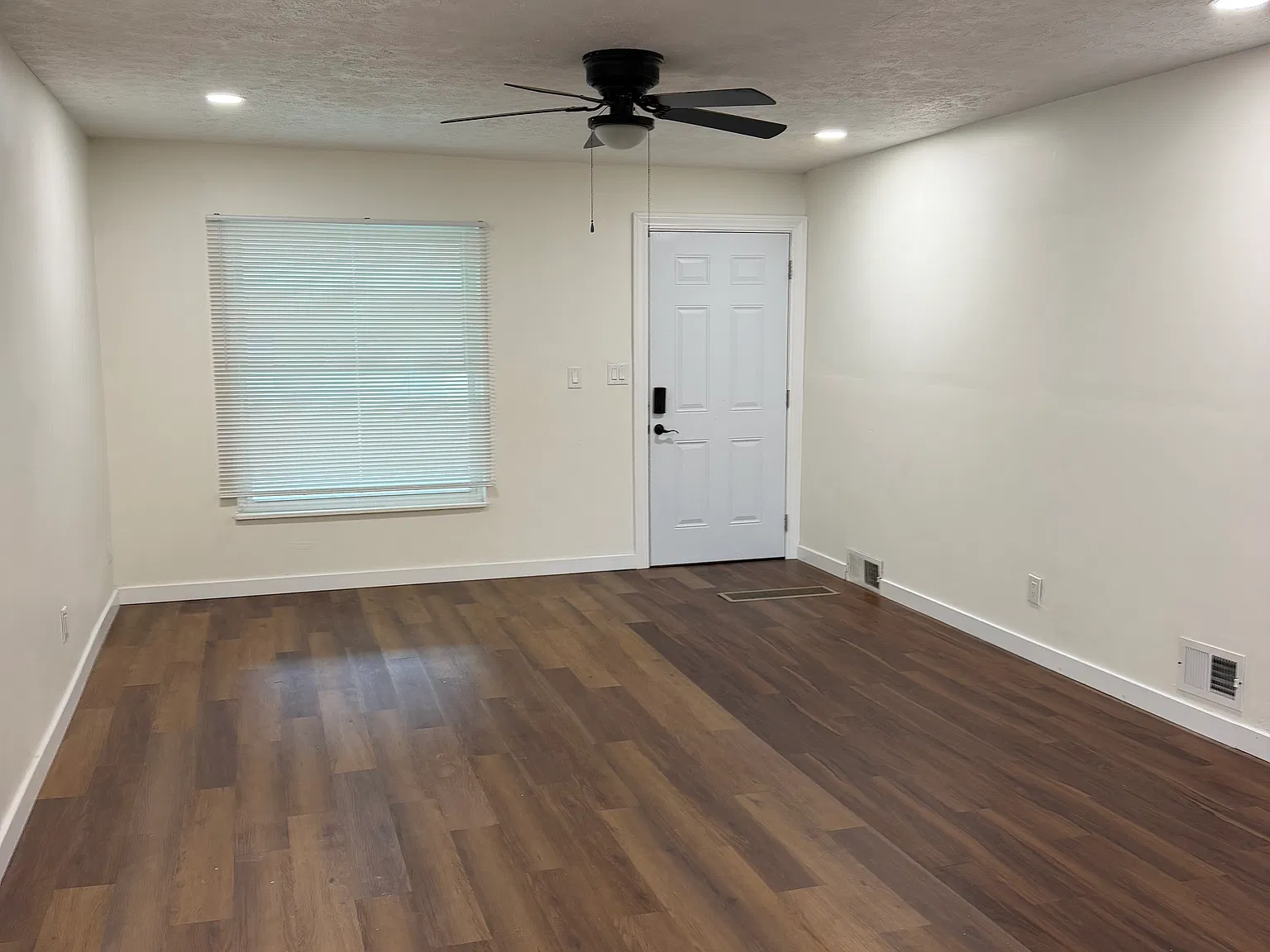 4 bed, 1744 sqft, $1,850 — Photo 4