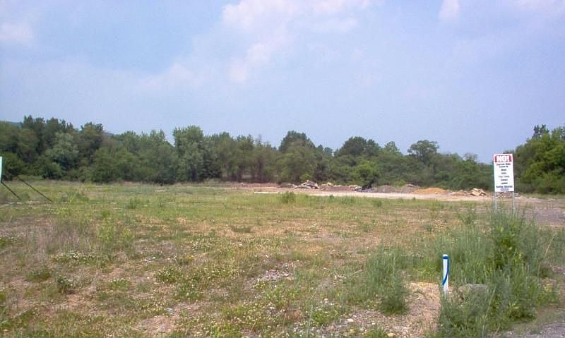 2nd image of 205 Main Ln