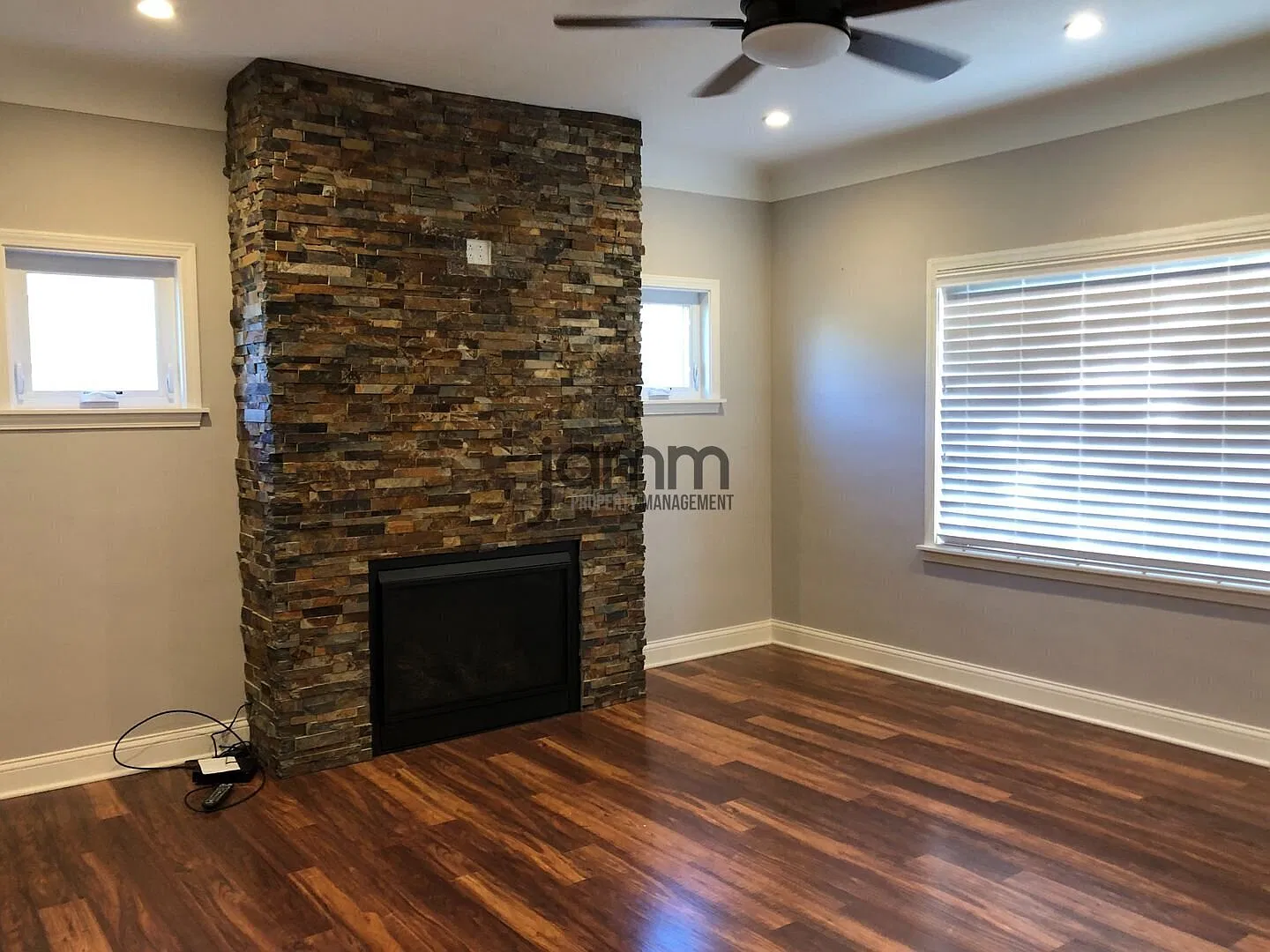 Wow! Heart of Gordon Square Updated Duplex — Photo 3