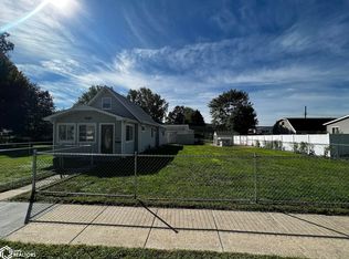 713 Dunham St, Burlington, IA 52601