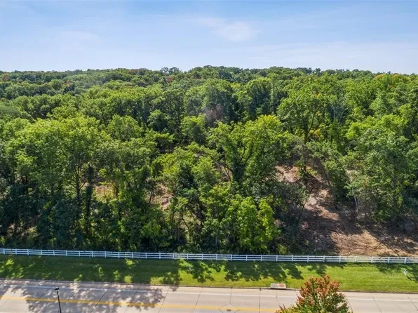 3903 Pioneer Ave SE, Cedar Rapids, IA 52403