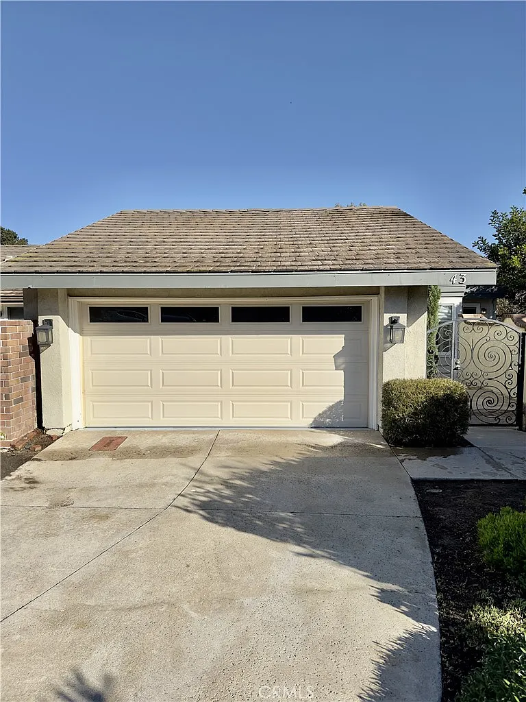 3 bed, 1994 sqft, $9,950 — Photo 3