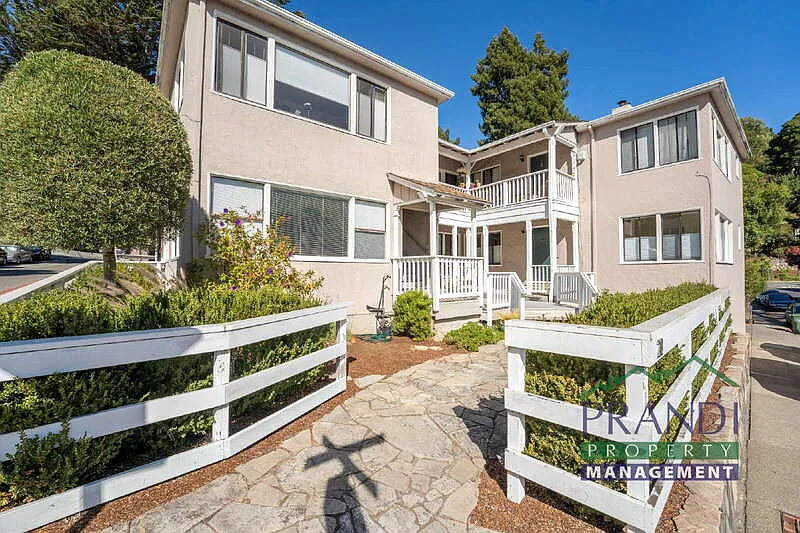 2 bed, 1.0 bath, 950 sqft, $3,375 — Photo 2