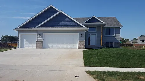 3920 Stone Point Dr NE Photo 1