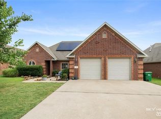 1151 Medway Ln, Centerton, AR 72719