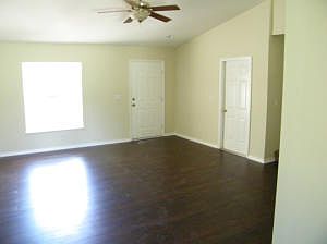 3rd image of 5704 Papaya Dr