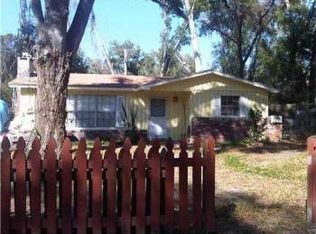 2 Oak Cir, Deland, FL 32724