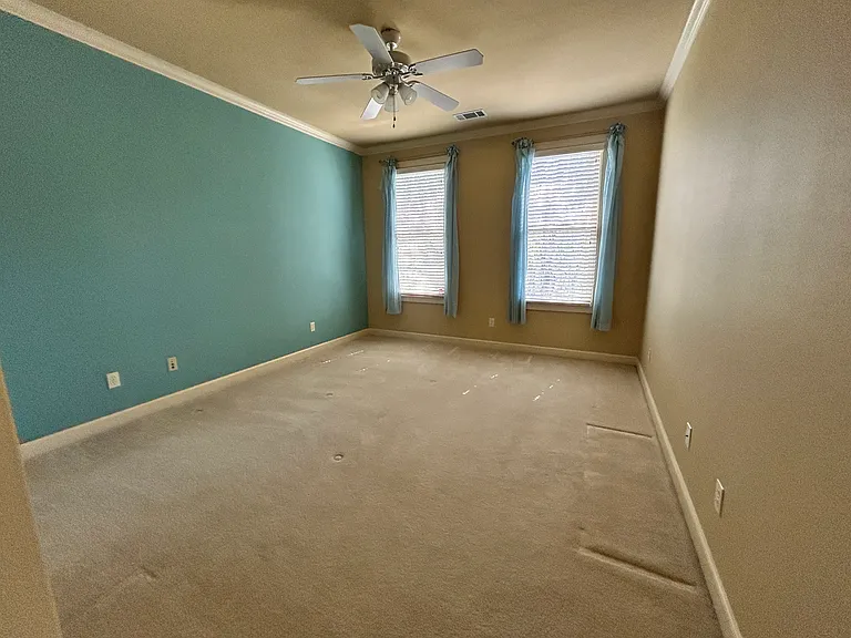 115 Noyant Dr — Photo 25