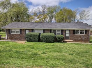 102 Clark St, Estill Springs, TN 37330