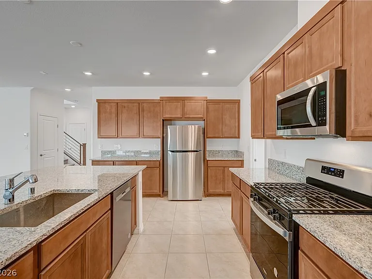 630 Great River Ave — Photo 18